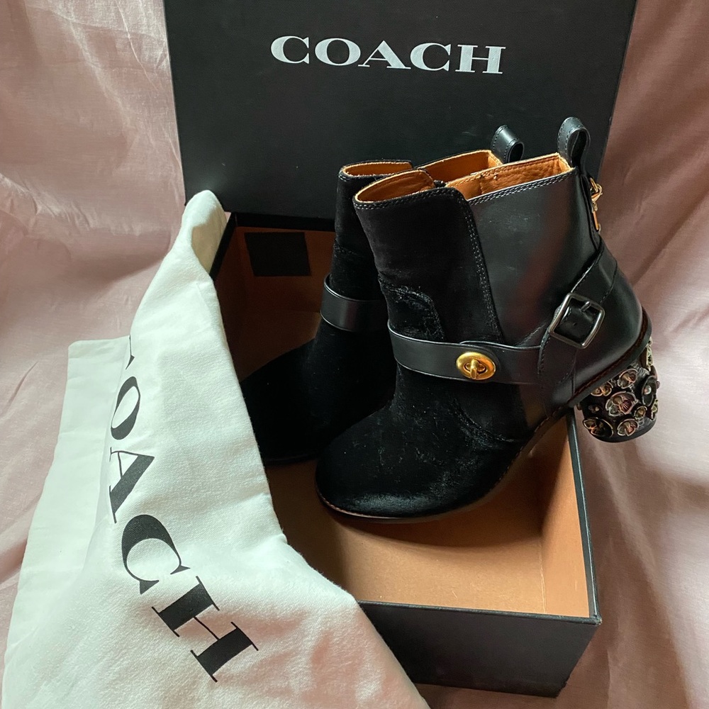 Coach Moto Tea Rose Velvet Leather Booties size 8.